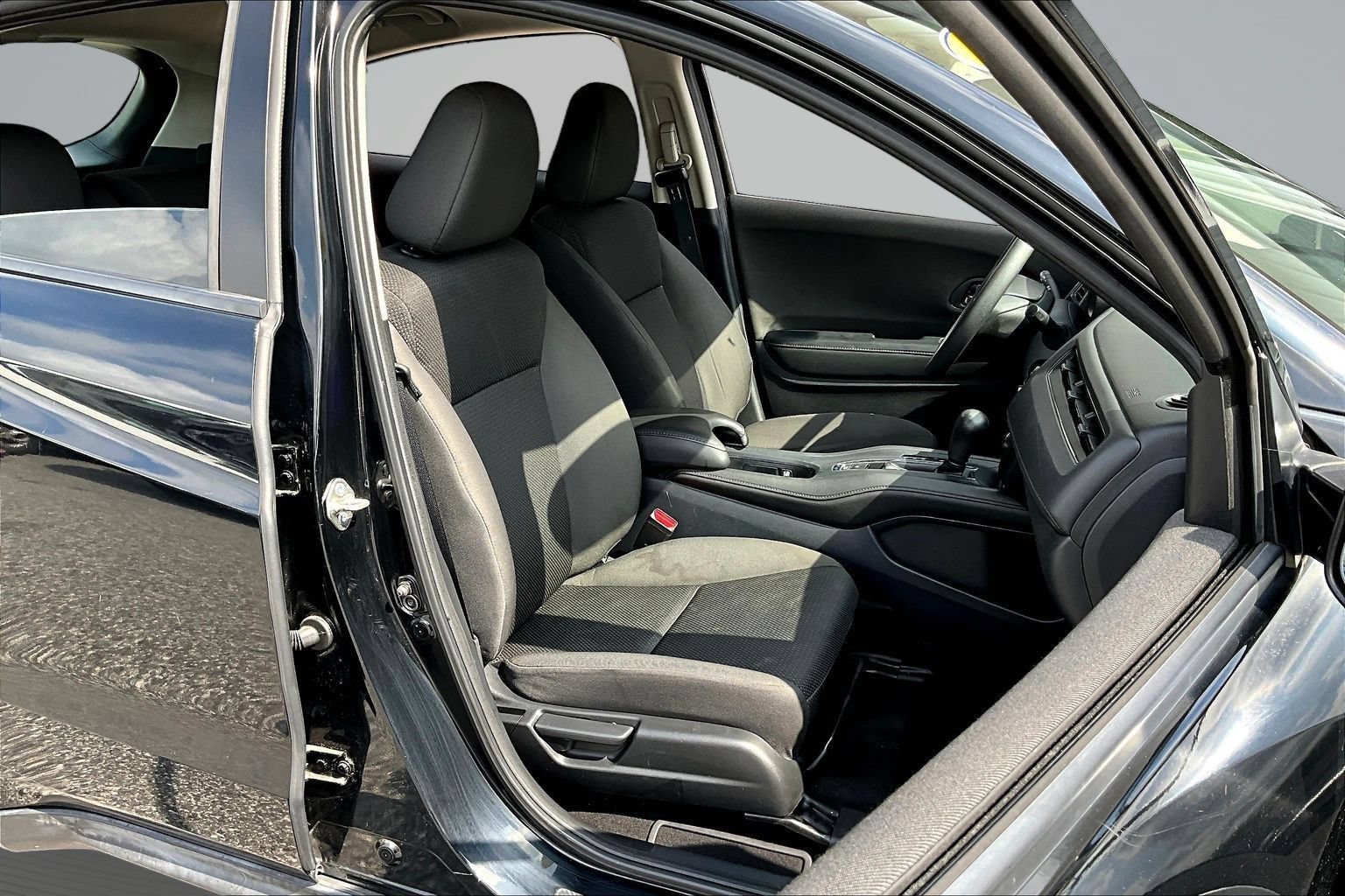 Used 2020 Honda HR-V LX image 25