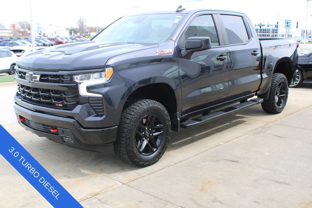 Used 2024 Chevrolet Silverado 1500 LT Trail Boss w/ Protection Package AWD/4WD image 3