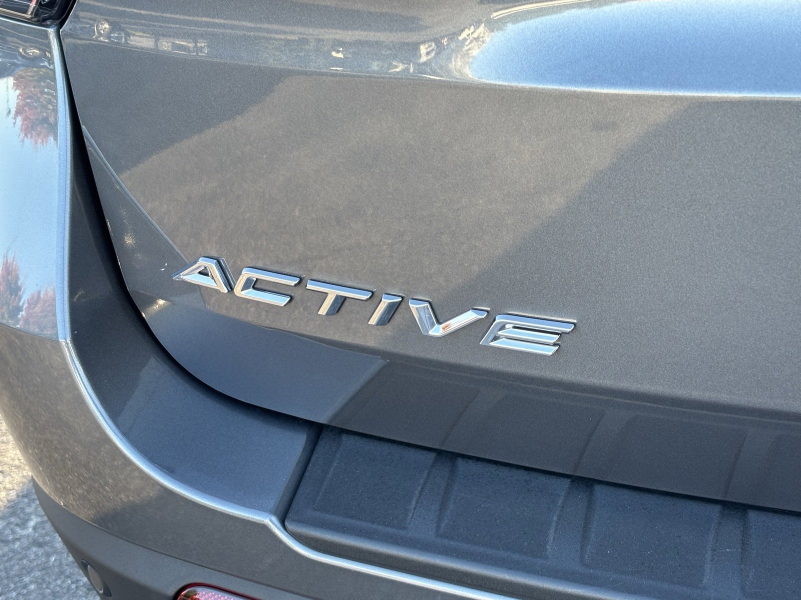 Used 2025 Ford Explorer Active image 13