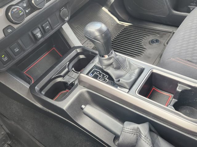 Used 2022 Toyota Tacoma SR5 w/ Technology Package image 15