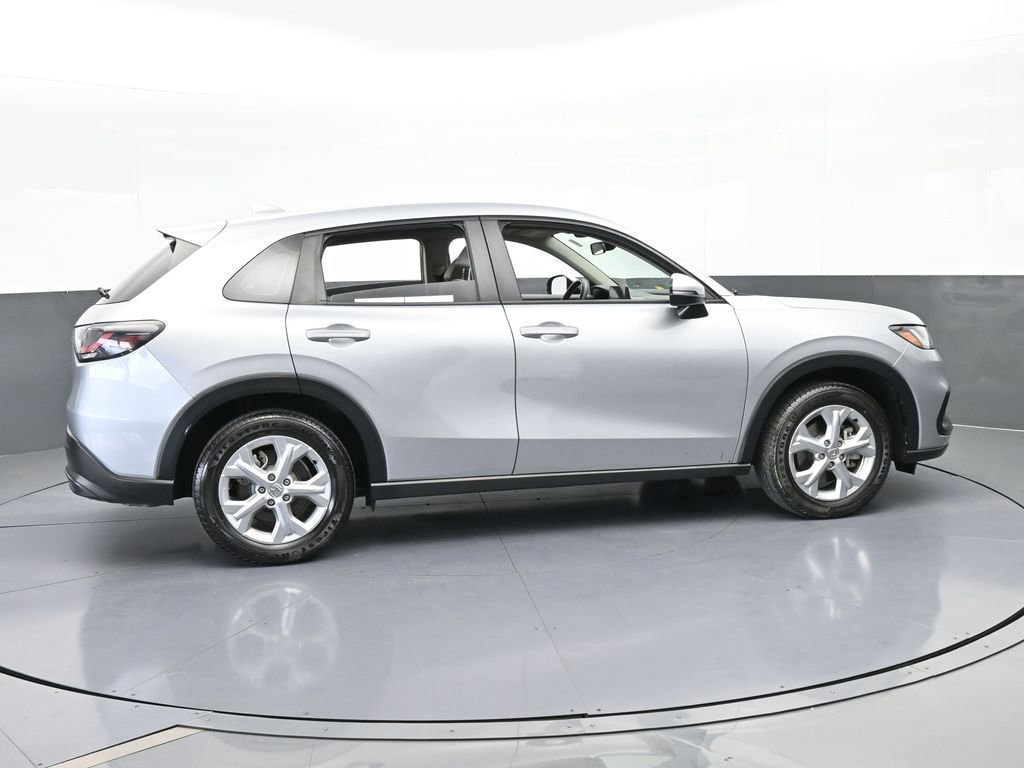 Used 2023 Honda HR-V LX image 7