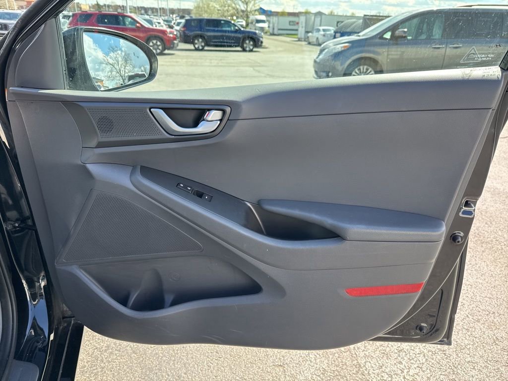 Used 2018 Hyundai Ioniq SEL image 37