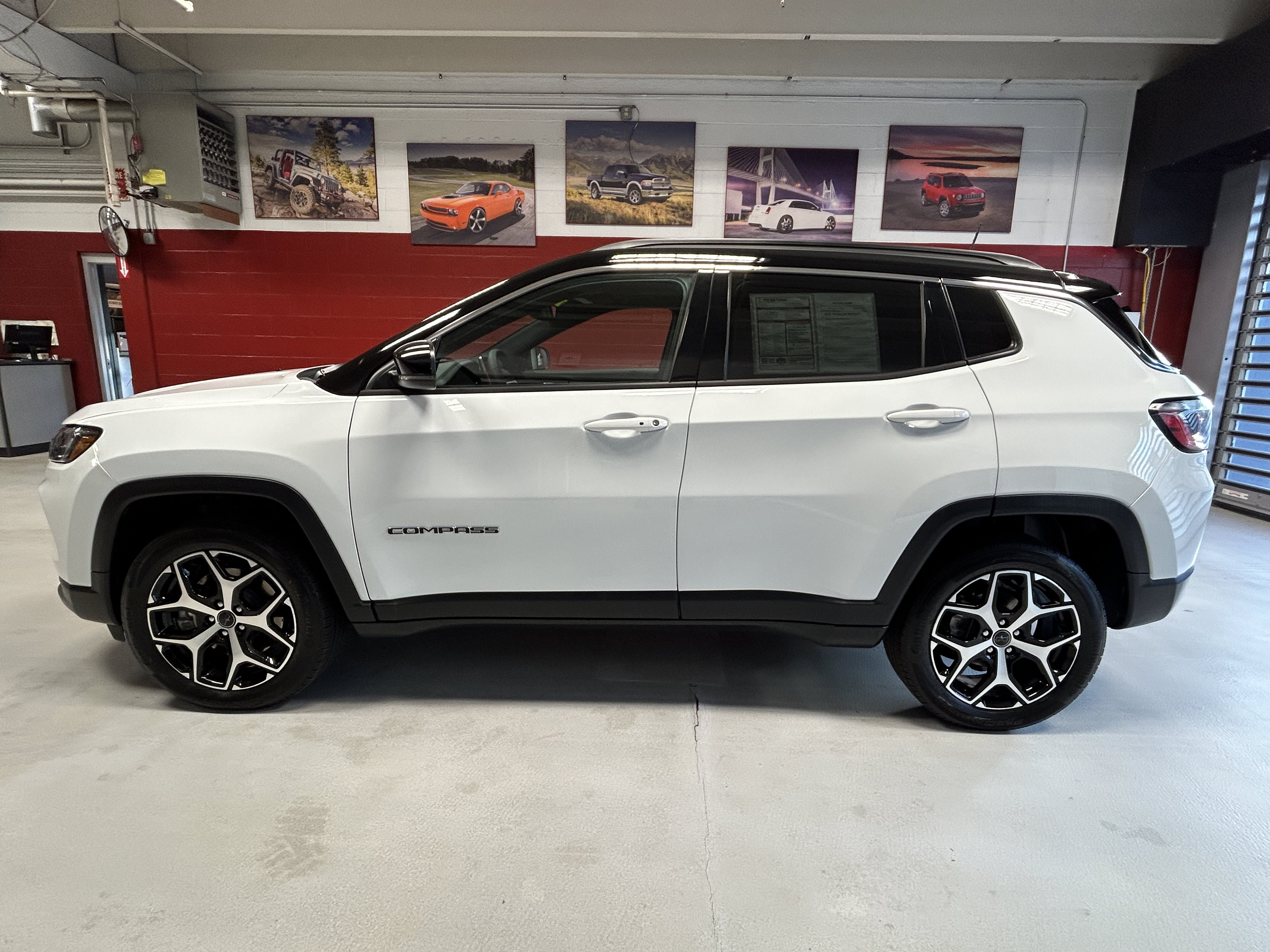 Certified 2025 Jeep Compass Limited w/ Sun & Sound Group AWD/4WD image 2