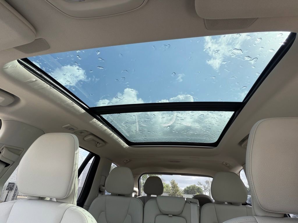 Used 2023 Volvo XC90 B5 Core image 23