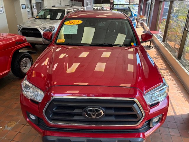 Used 2022 Toyota Tacoma SR5 w/ Technology Package RWD image 6