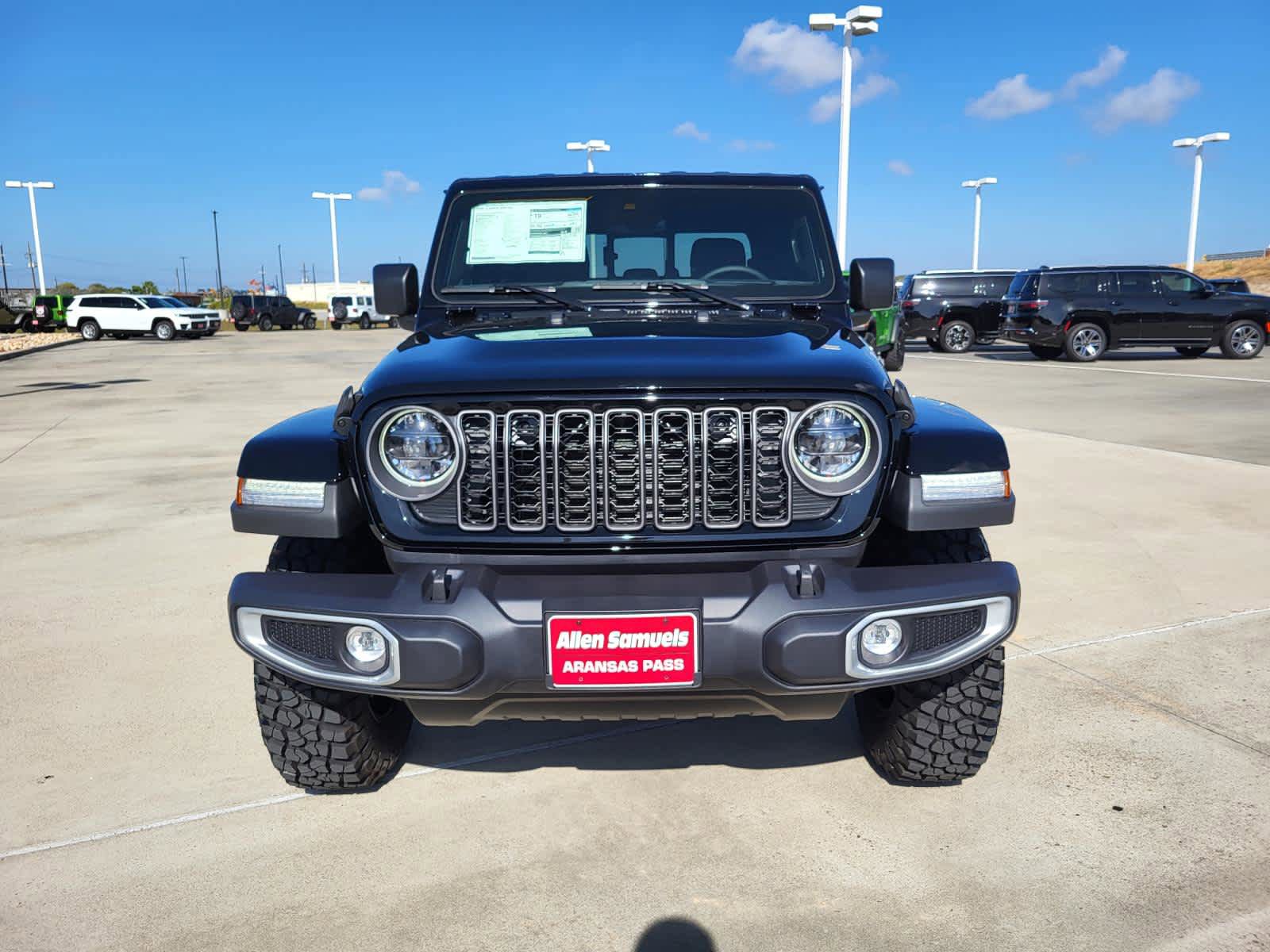 New 2025 Jeep Gladiator Sport image 8