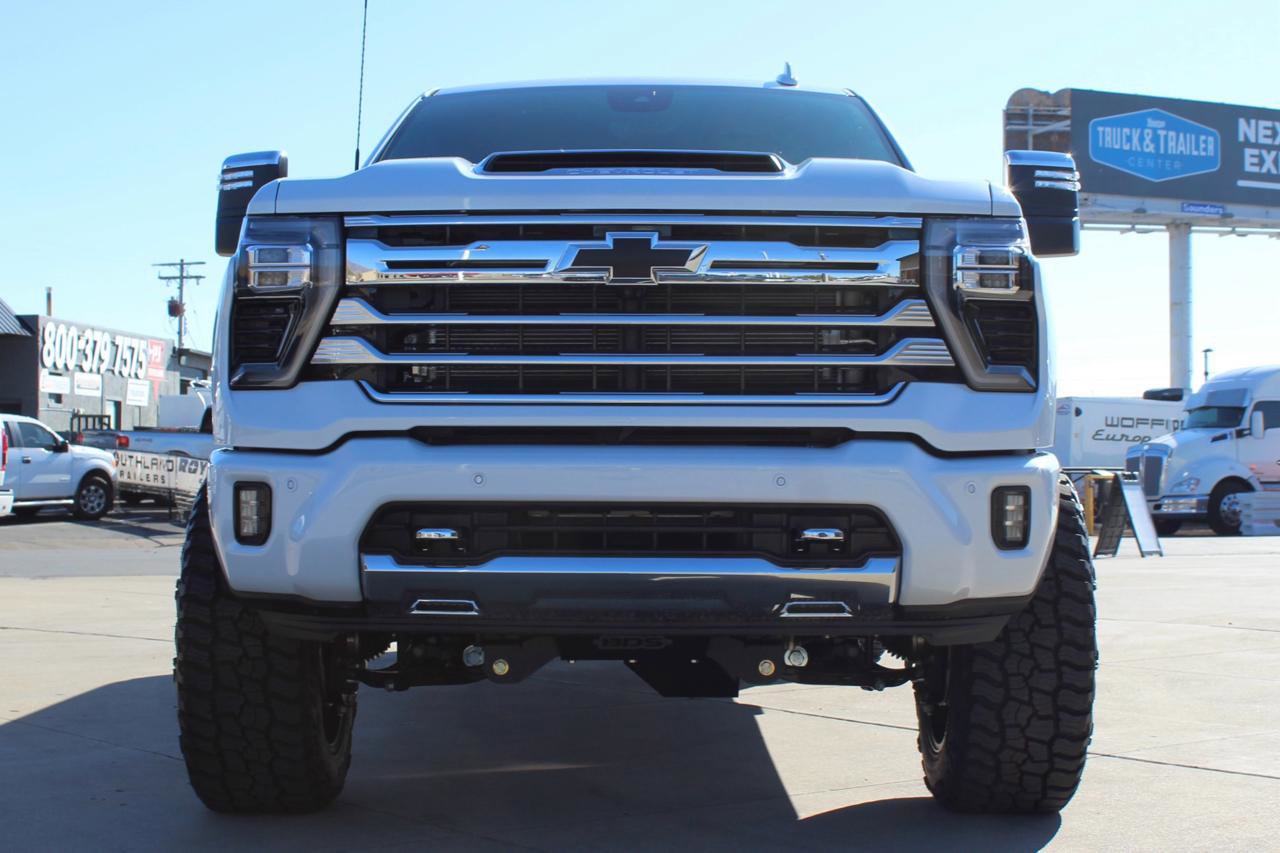 Used 2026 Chevrolet Silverado 3500 High Country w/ High Country Premium Package image 9