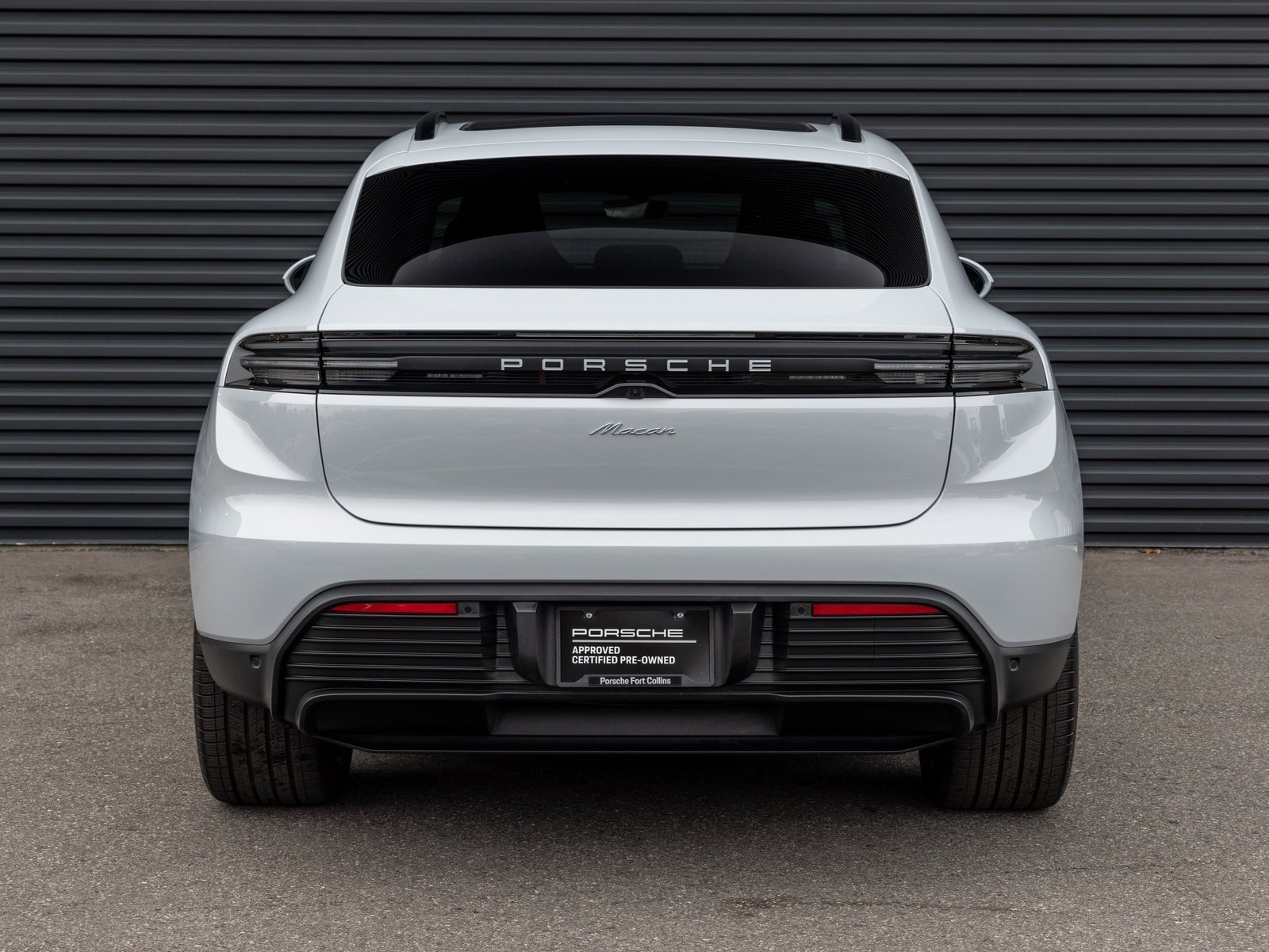 Used 2025 Porsche Macan Electric image 6