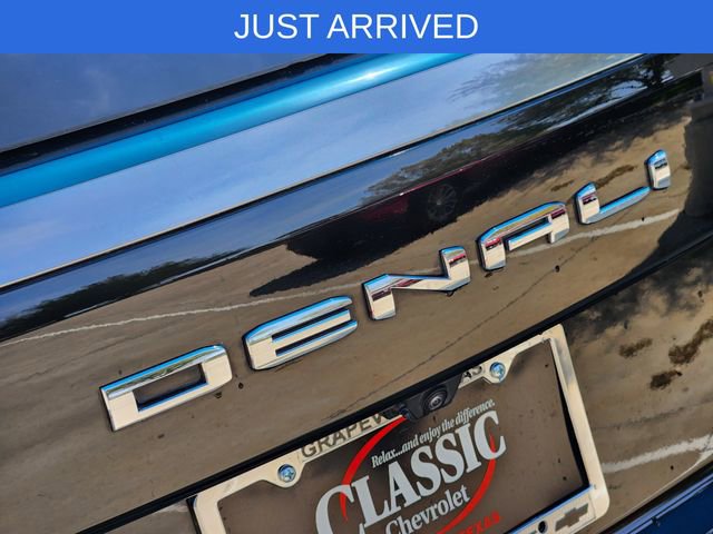 Used 2025 GMC Yukon XL Denali AWD/4WD image 10