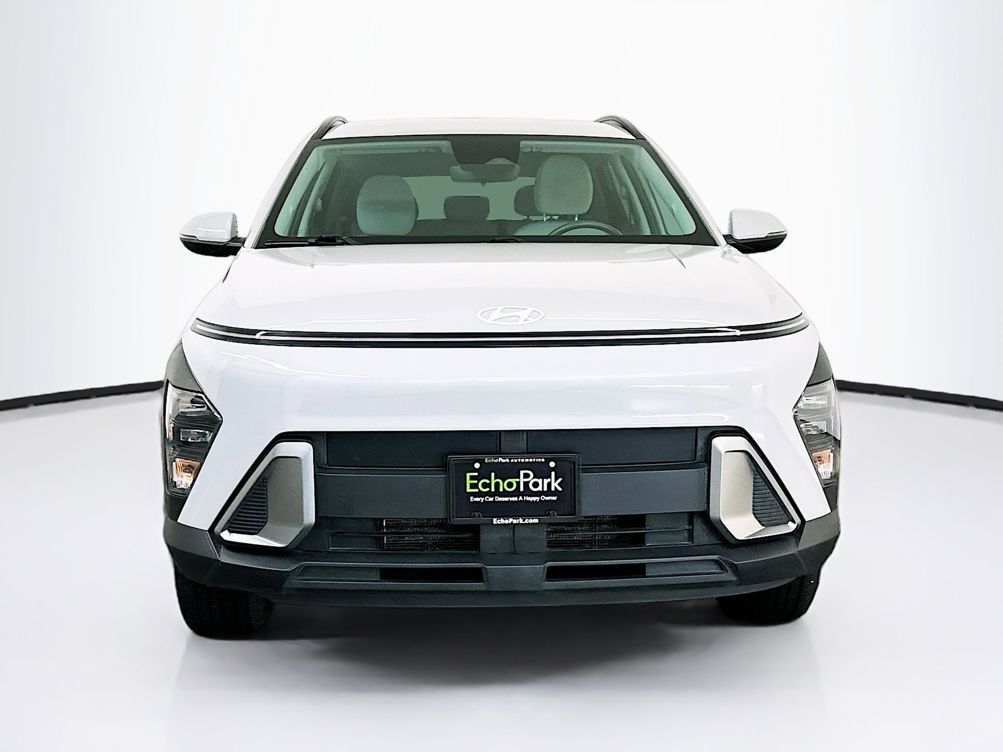 Used 2025 Hyundai Kona SEL image 2
