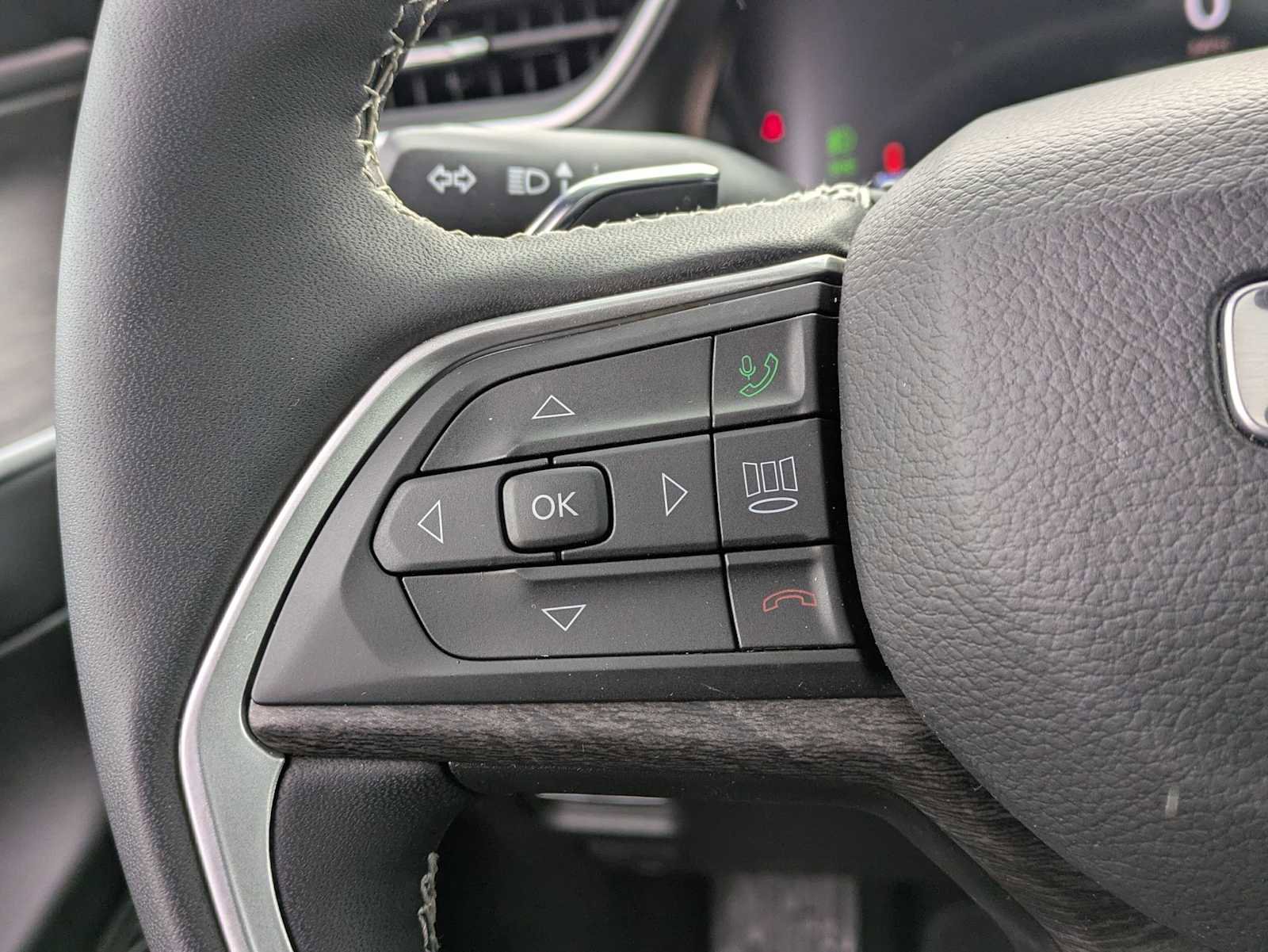 Used 2025 Jeep Grand Cherokee L Limited w/ Trailer Tow Package image 23