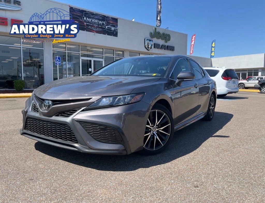 Used 2023 Toyota Camry SE