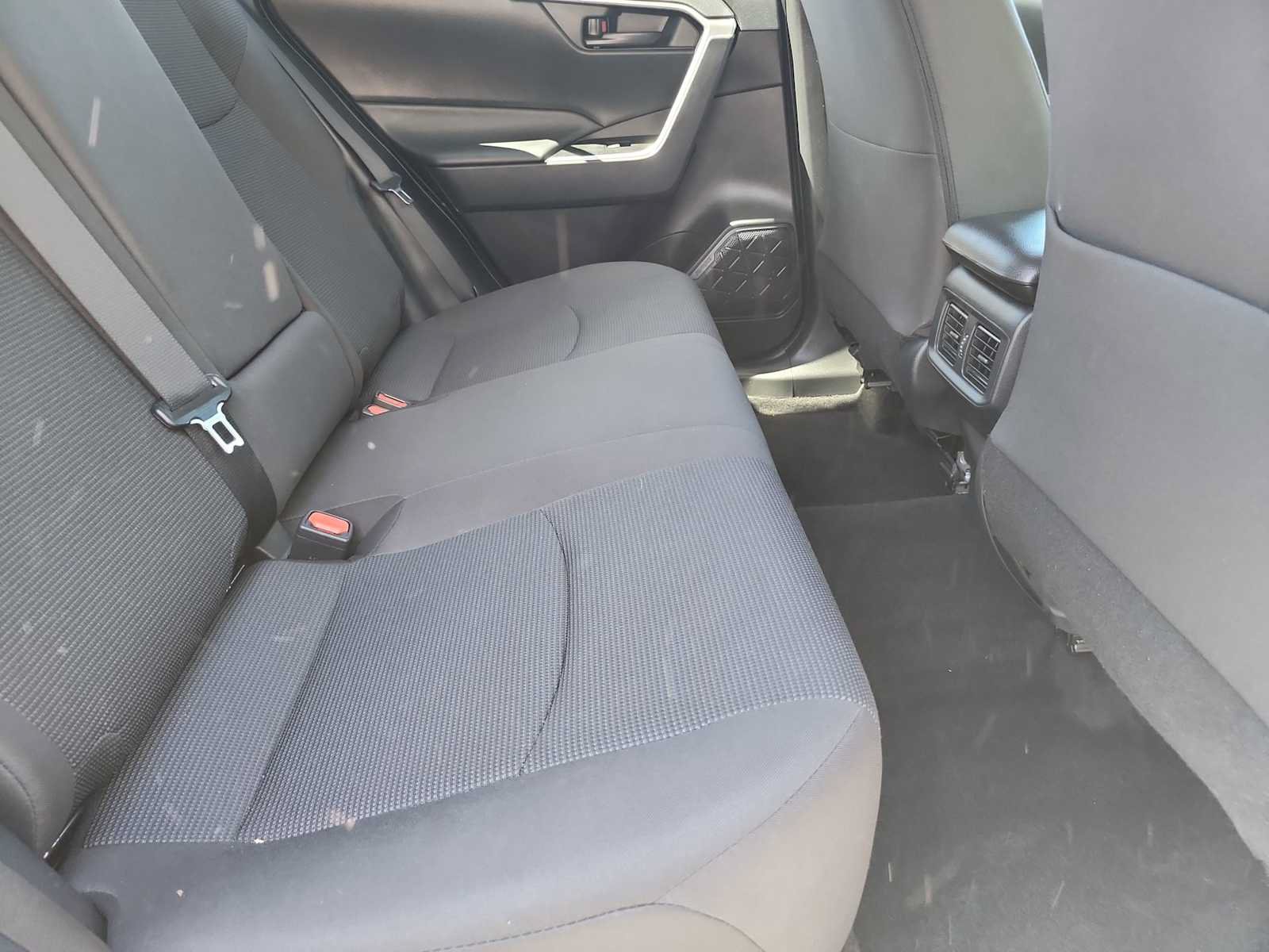 Used 2024 Toyota RAV4 LE FWD image 17