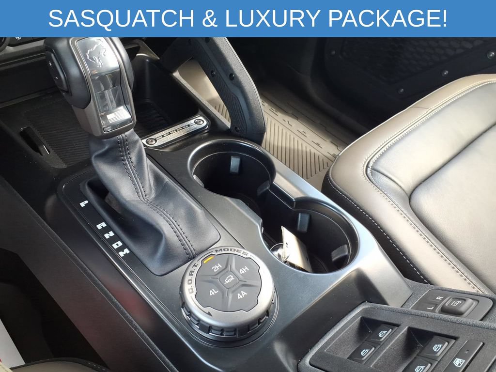 Used 2025 Ford Bronco Outer Banks w/ Sasquatch Package AWD/4WD image 20