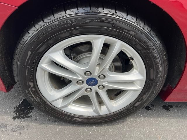 Used 2018 Ford Fusion SE w/ Fusion SE Technology Package FWD image 13