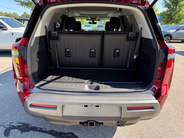 New 2026 Nissan Pathfinder Platinum AWD/4WD image 10