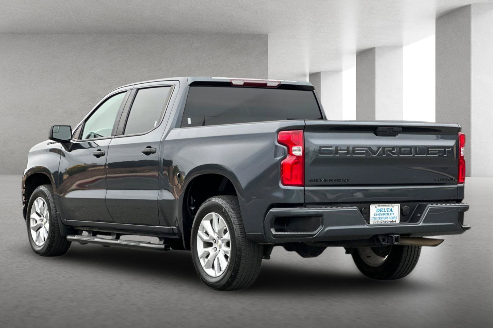 Used 2021 Chevrolet Silverado 1500 Custom w/ LPO, Dark Essentials Package RWD image 6