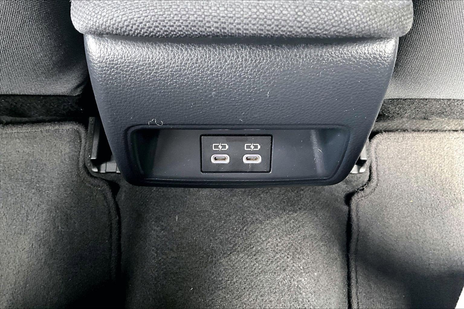 Used 2023 Toyota Corolla LE w/ Carpet Mat Package (TMS) FWD image 31