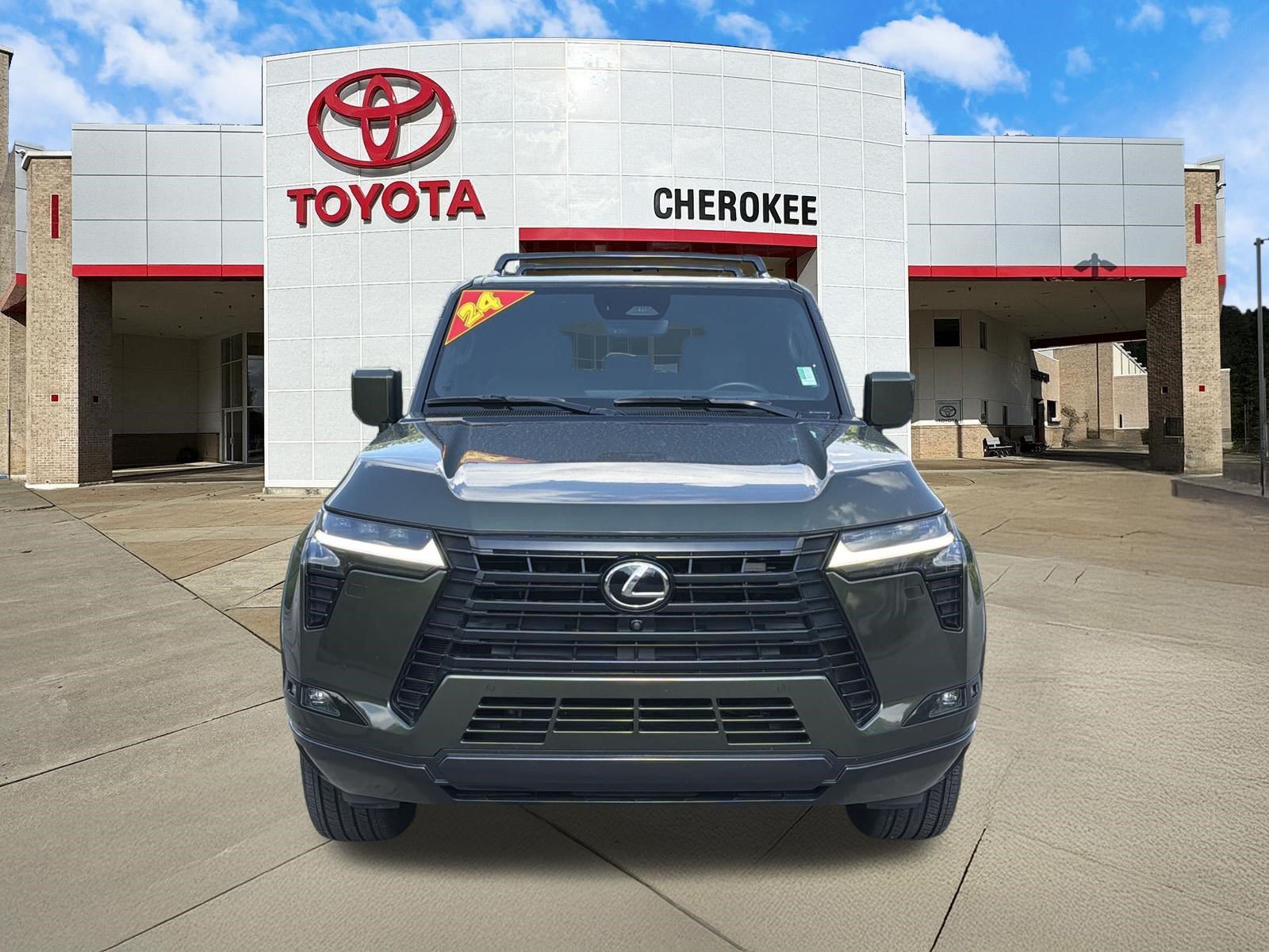 Used 2024 Lexus GX 550 w/ Accessory Package (Z1) AWD/4WD image 2