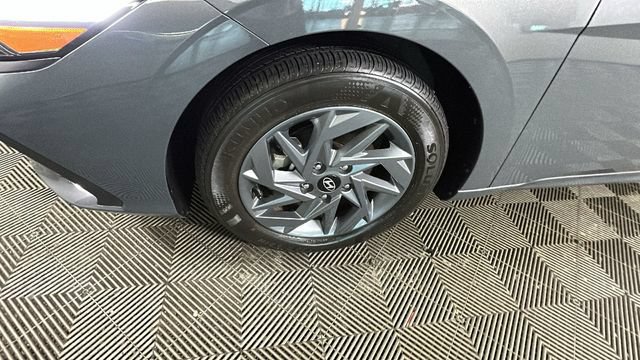 Certified 2024 Hyundai Elantra SEL FWD image 9