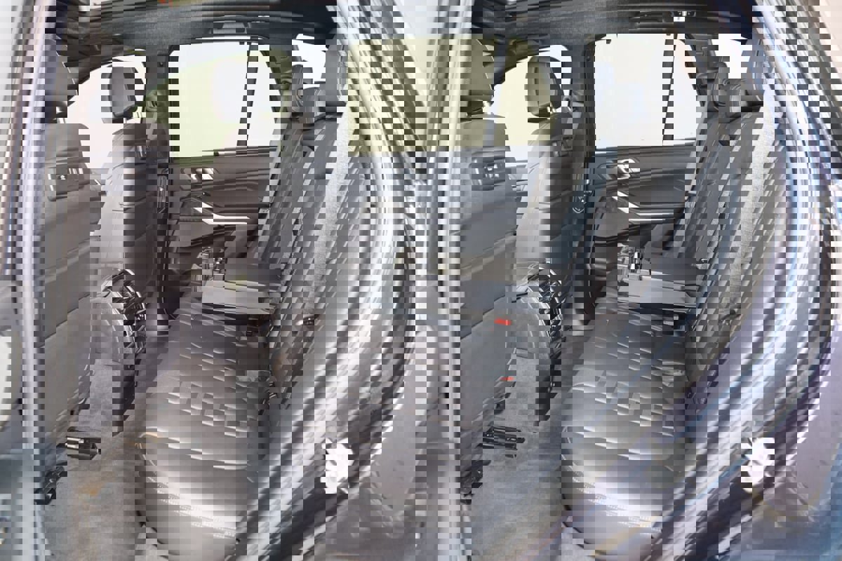 Used 2021 BMW X5 M50i image 54