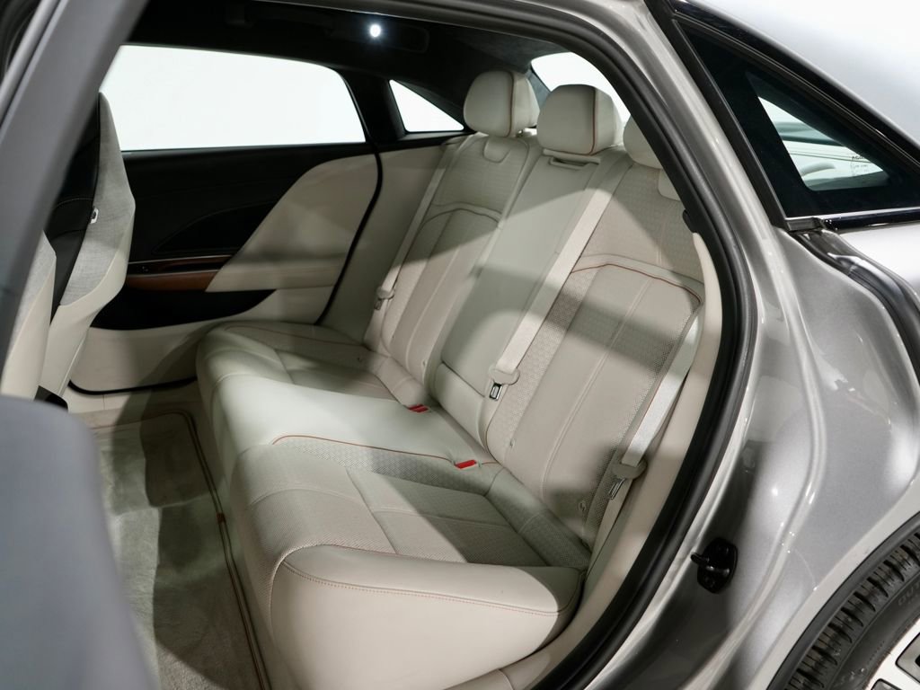 Used 2022 Lucid Air Grand Touring image 29