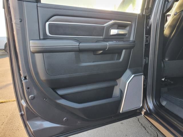 Used 2025 RAM 3500 Laramie image 29