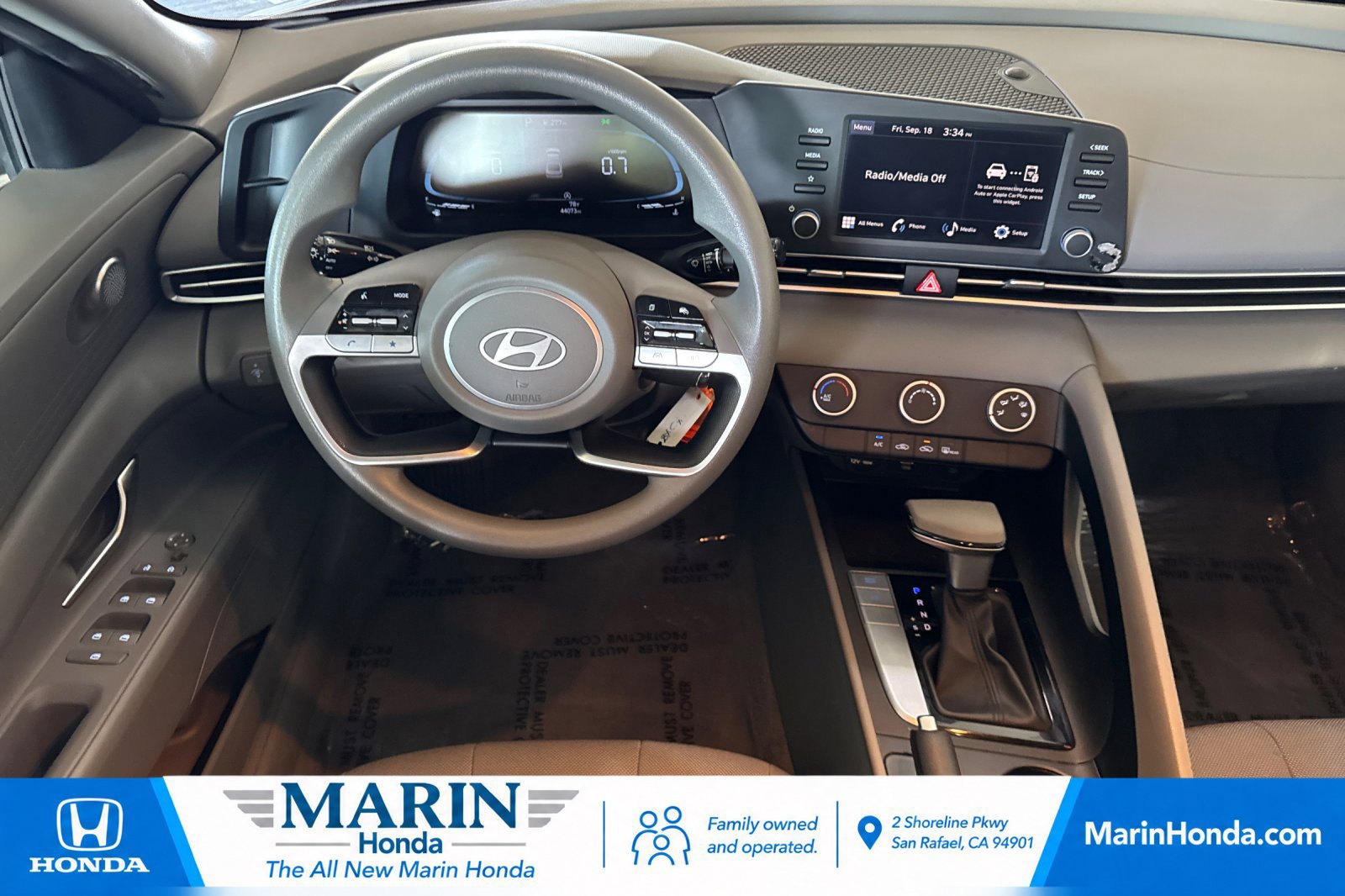 Used 2024 Hyundai Elantra SE FWD image 17