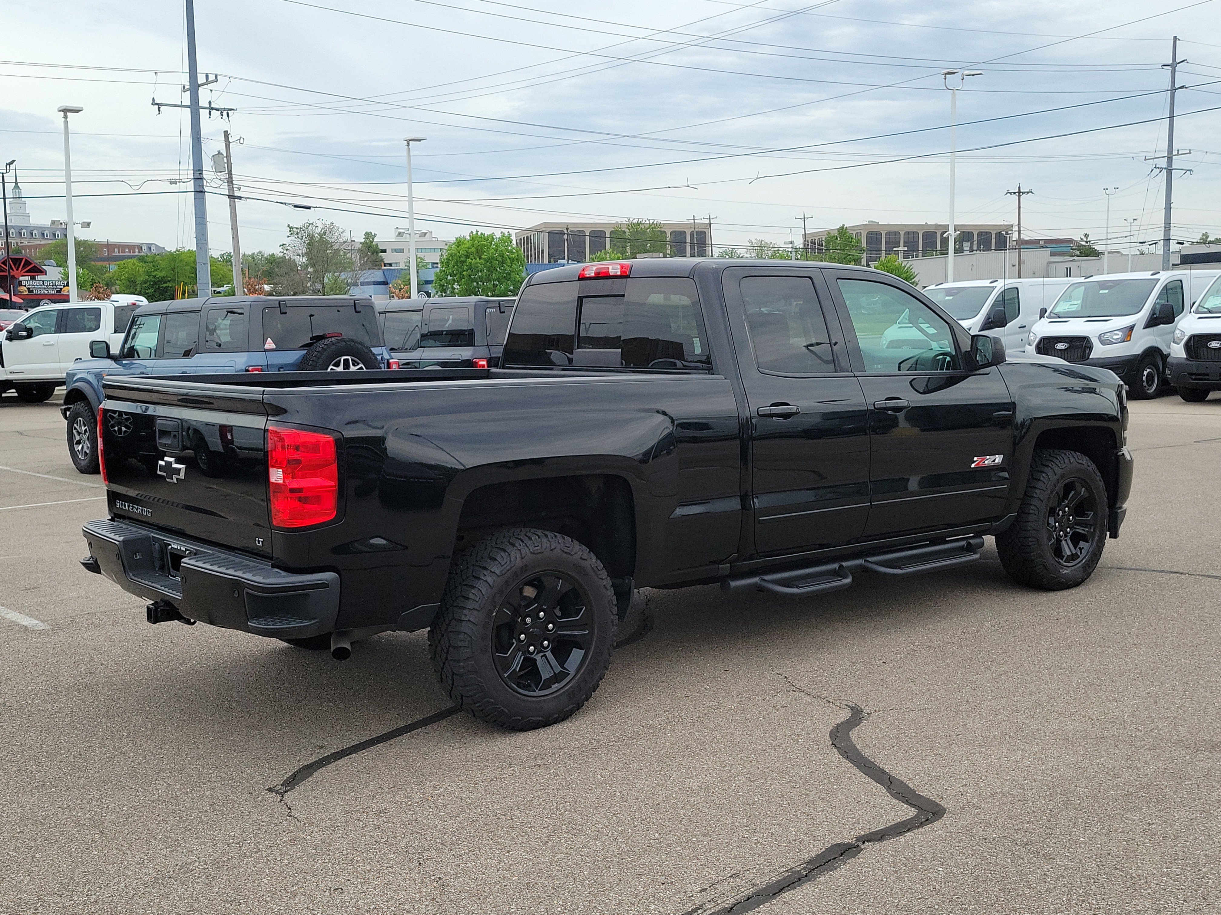 Used 2018 Chevrolet Silverado 1500 LT w/ Midnight Edition AWD/4WD image 3
