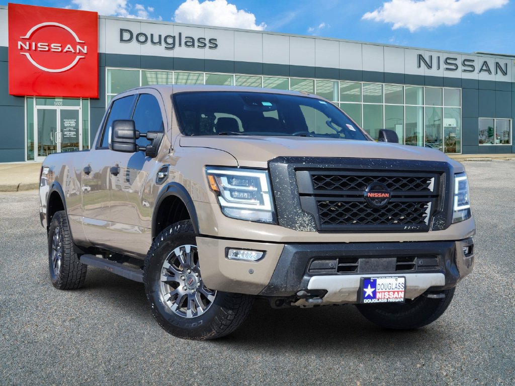Used 2021 Nissan Titan PRO-4X w/ Pro-4x Convenience Package AWD/4WD image 1