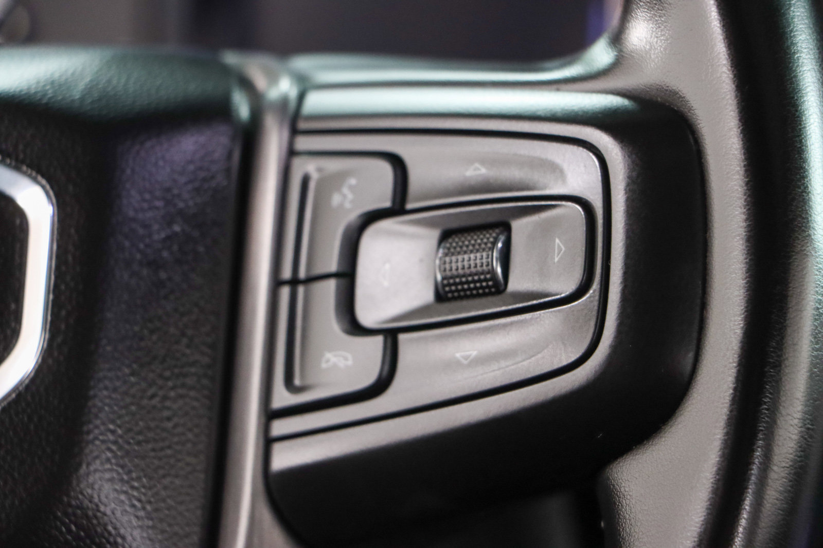 Used 2023 GMC Sierra 2500 Denali image 15