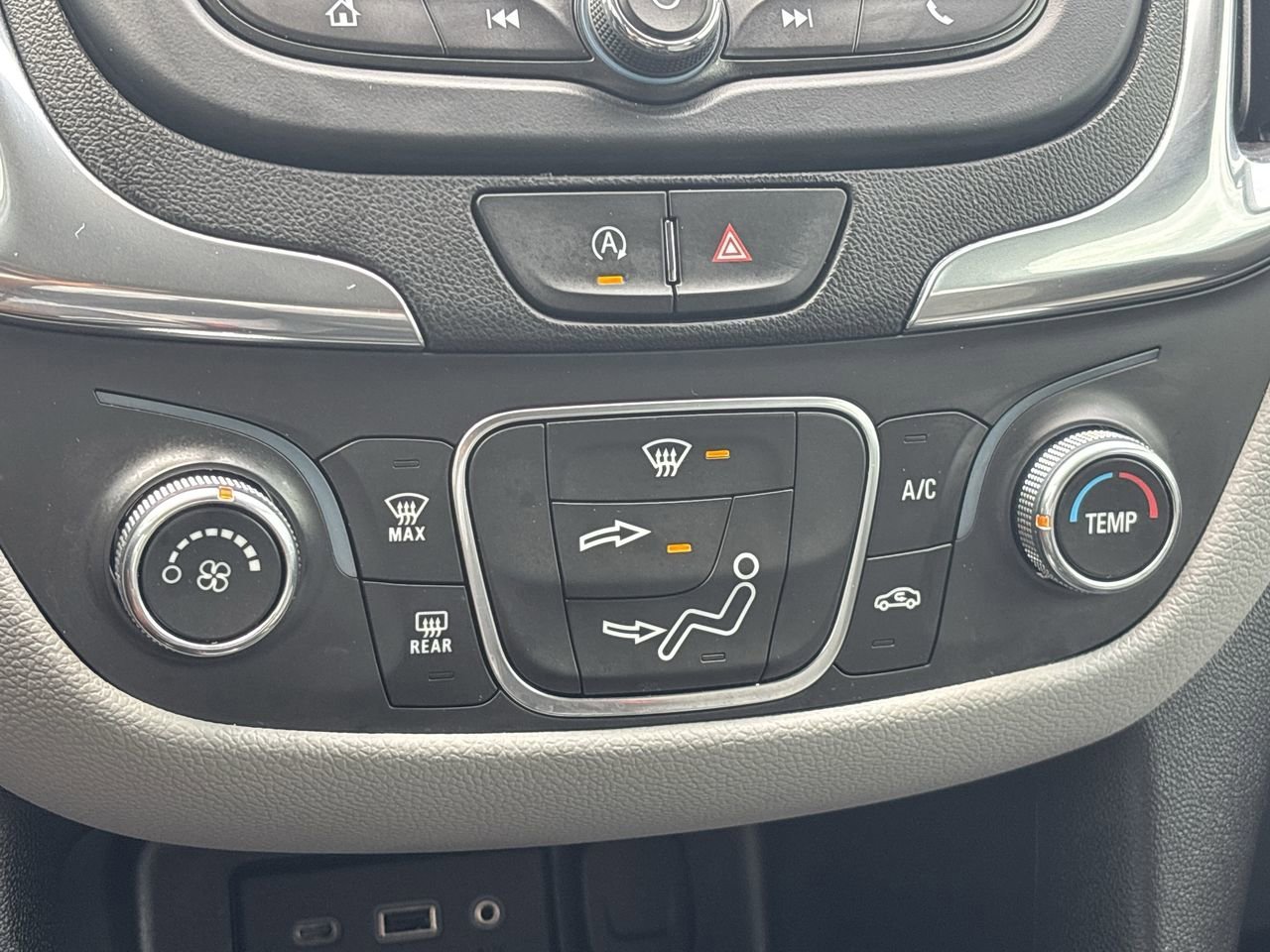Used 2024 Chevrolet Equinox LS w/ LS Convenience Package FWD image 21
