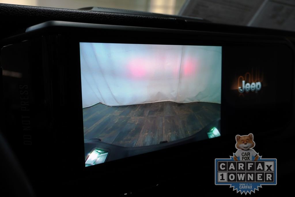 Used 2025 Jeep Gladiator Sport image 25