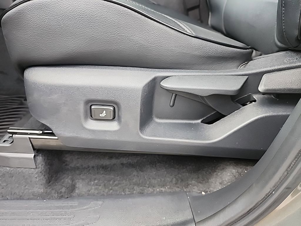 Used 2025 Toyota Tacoma TRD Off-Road image 18