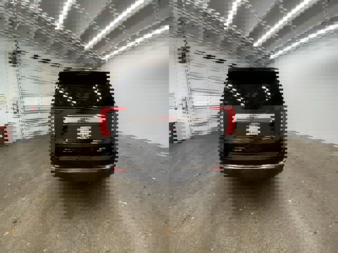 Used 2023 GMC Yukon SLT image 5