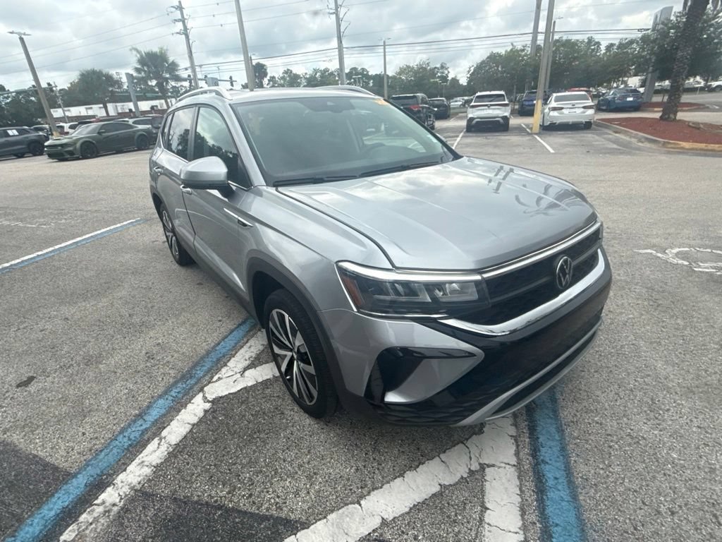 Certified 2023 Volkswagen Taos SE FWD image 6