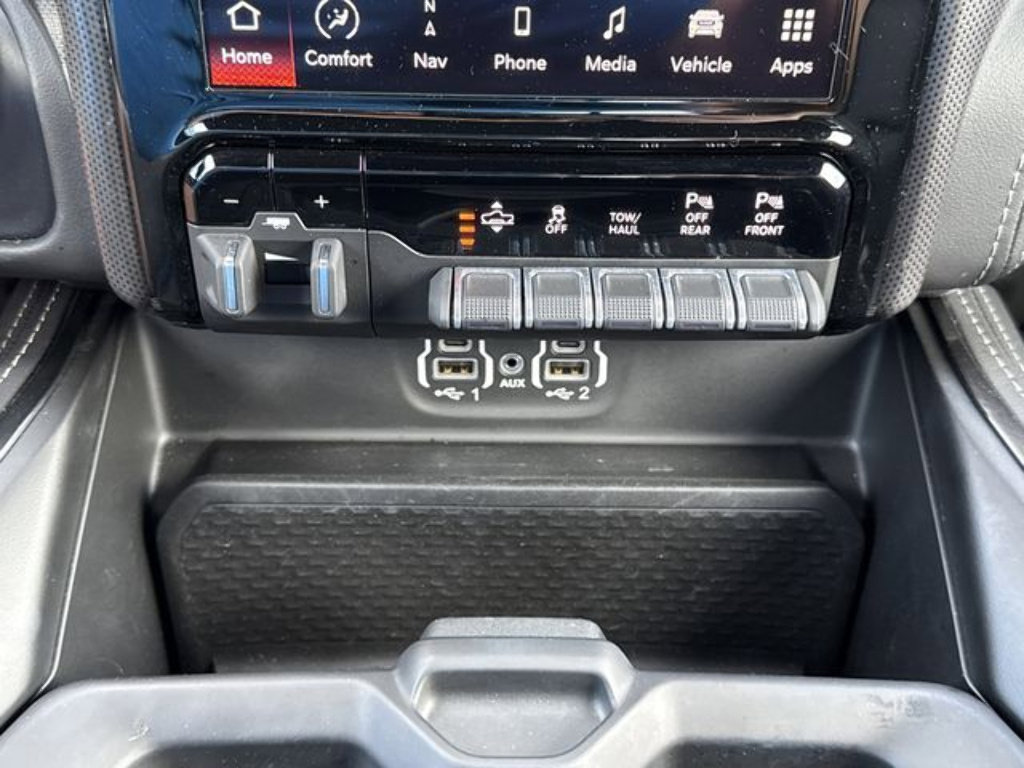 Used 2023 RAM 1500 Limited w/ Body Color Bumper Group AWD/4WD image 23