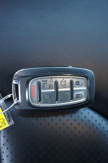 Used 2023 Chrysler Pacifica Touring-L w/ S Appearance Package image 28