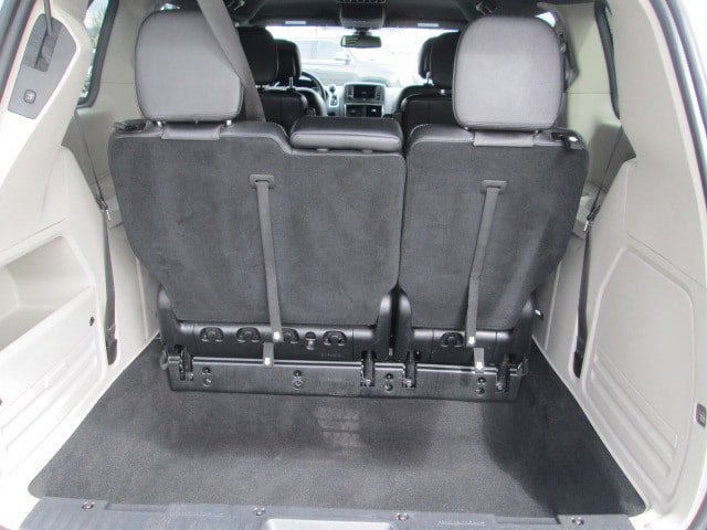 Used 2020 Dodge Grand Caravan SXT FWD image 12