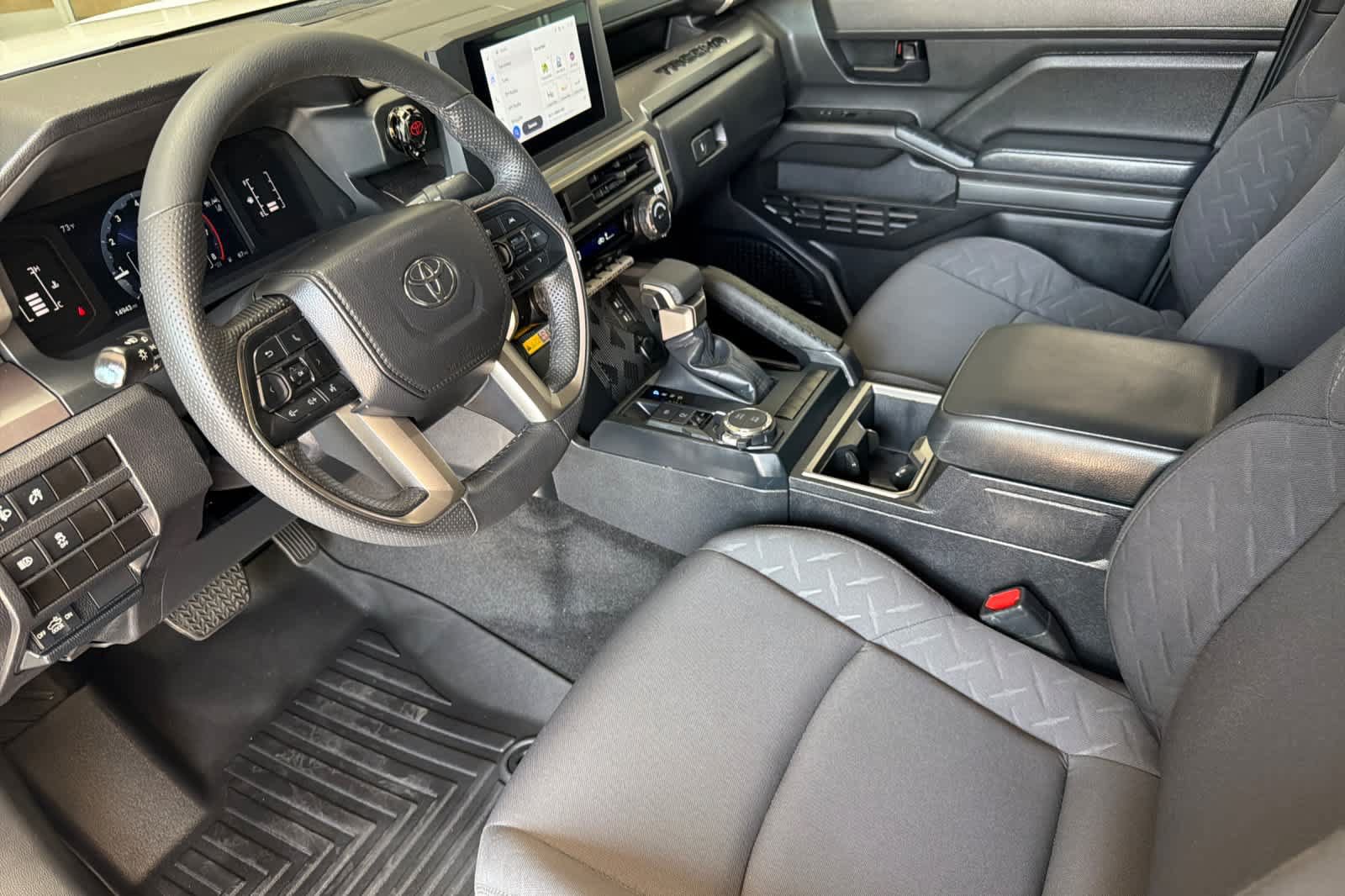 Used 2024 Toyota Tacoma SR5 w/ SR5 Upgrade Package AWD/4WD image 11