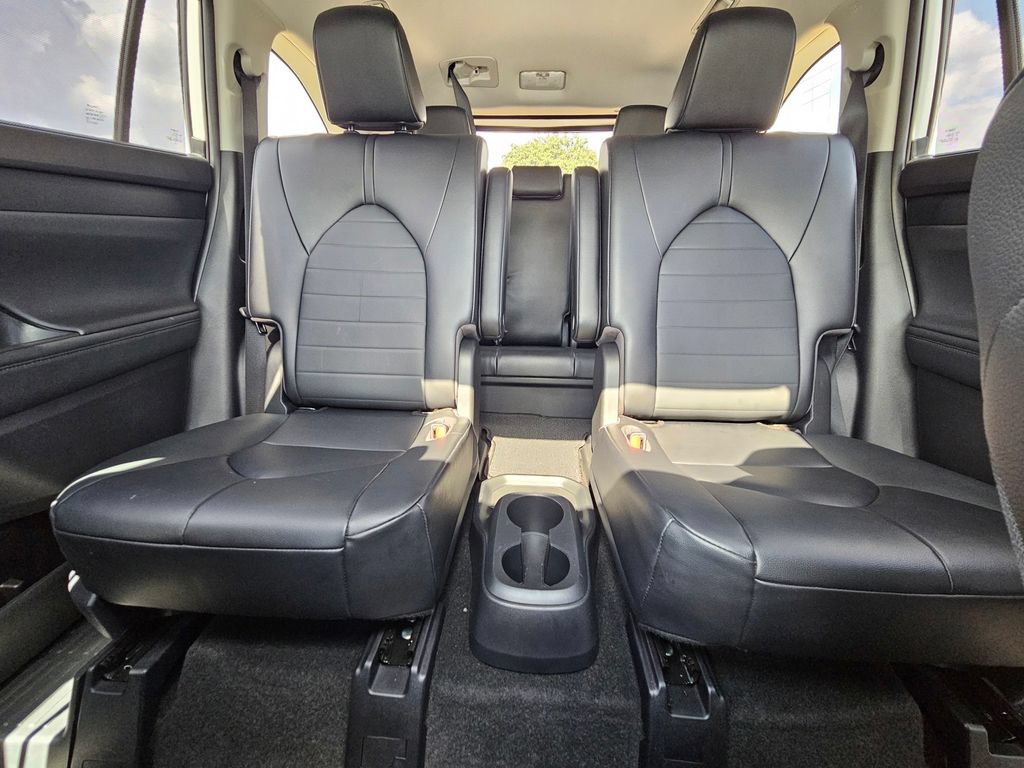Used 2023 Toyota Highlander XLE FWD image 27