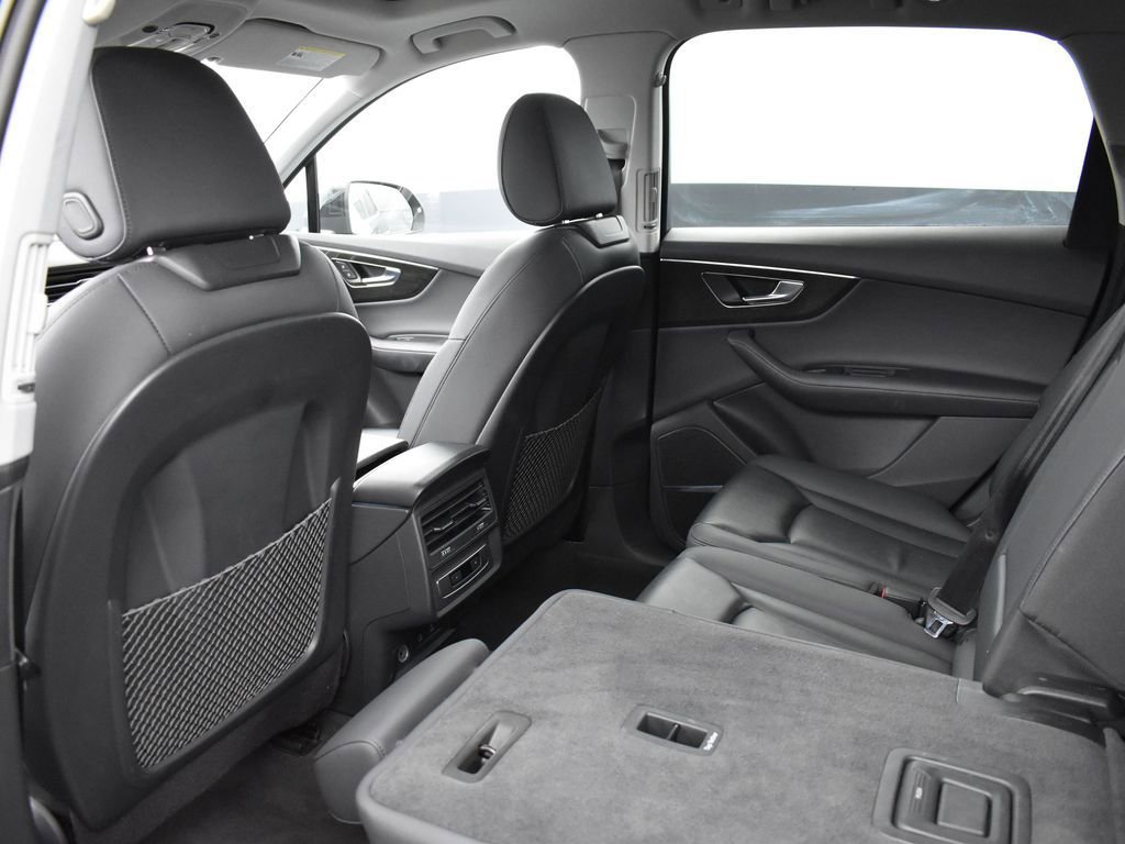 Used 2023 Audi Q7 3.0T Premium Plus image 29