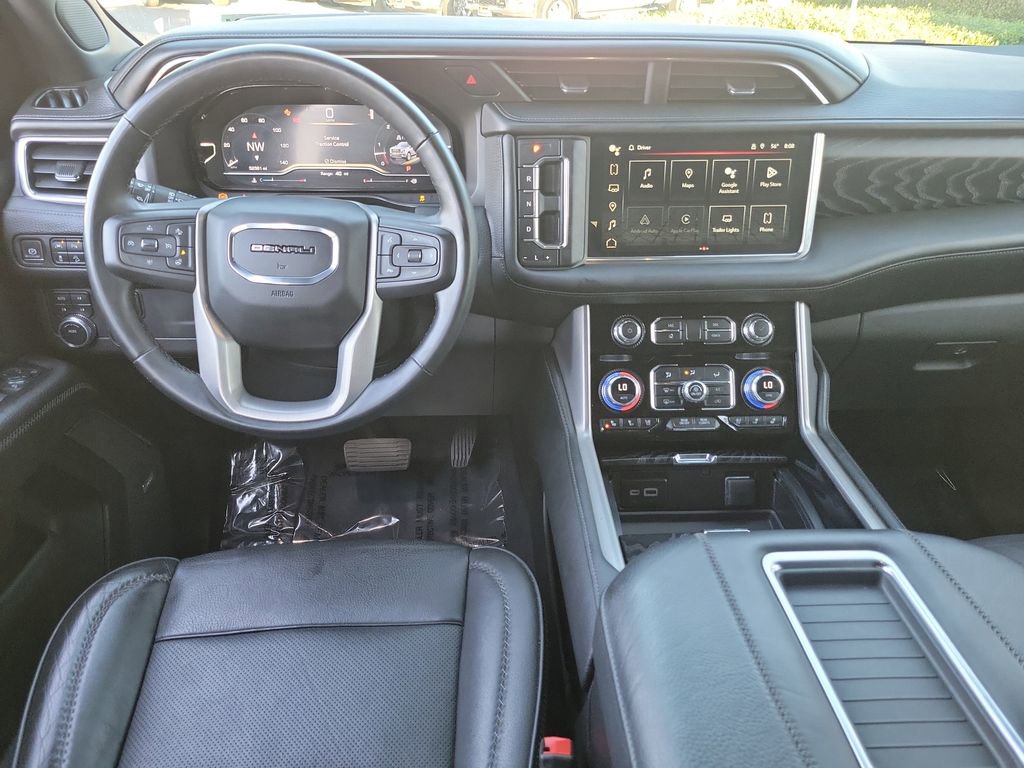 Used 2023 GMC Yukon Denali image 4