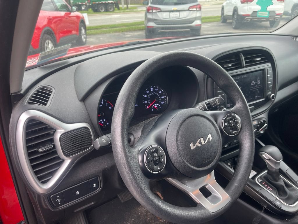 Used 2022 Kia Soul LX FWD image 10