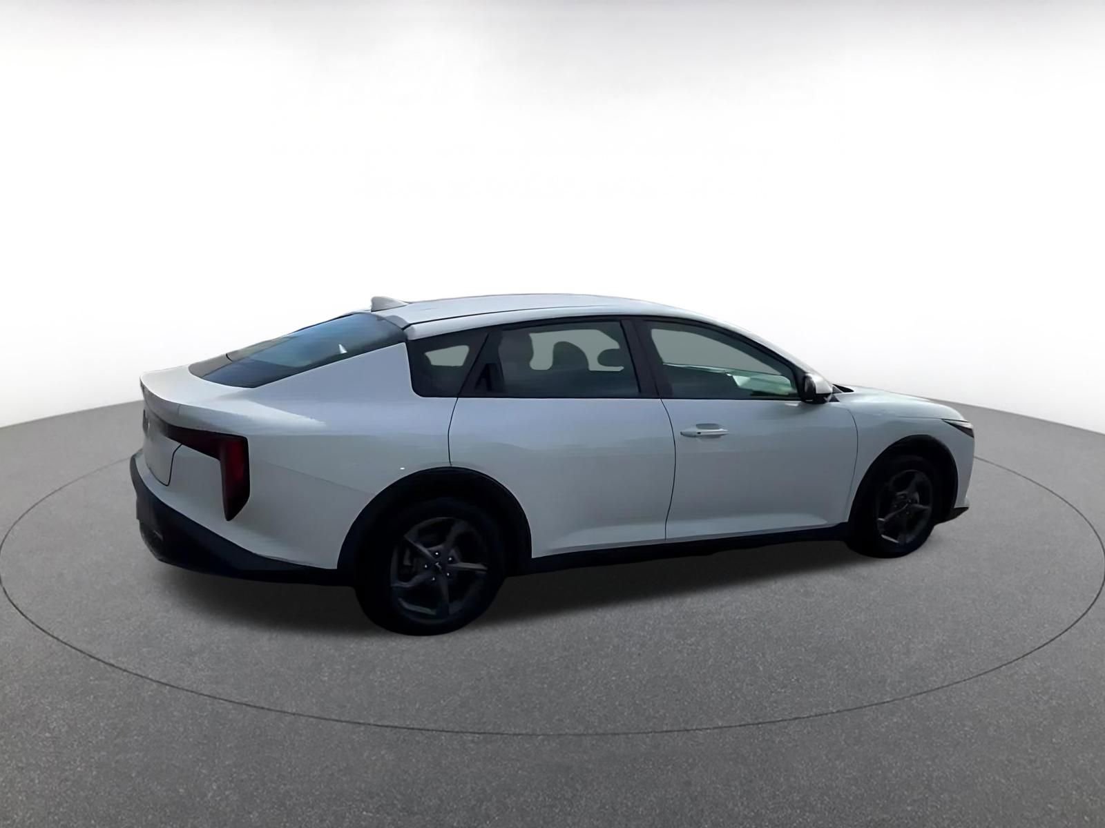 Used 2025 Kia K4 FWD image 14
