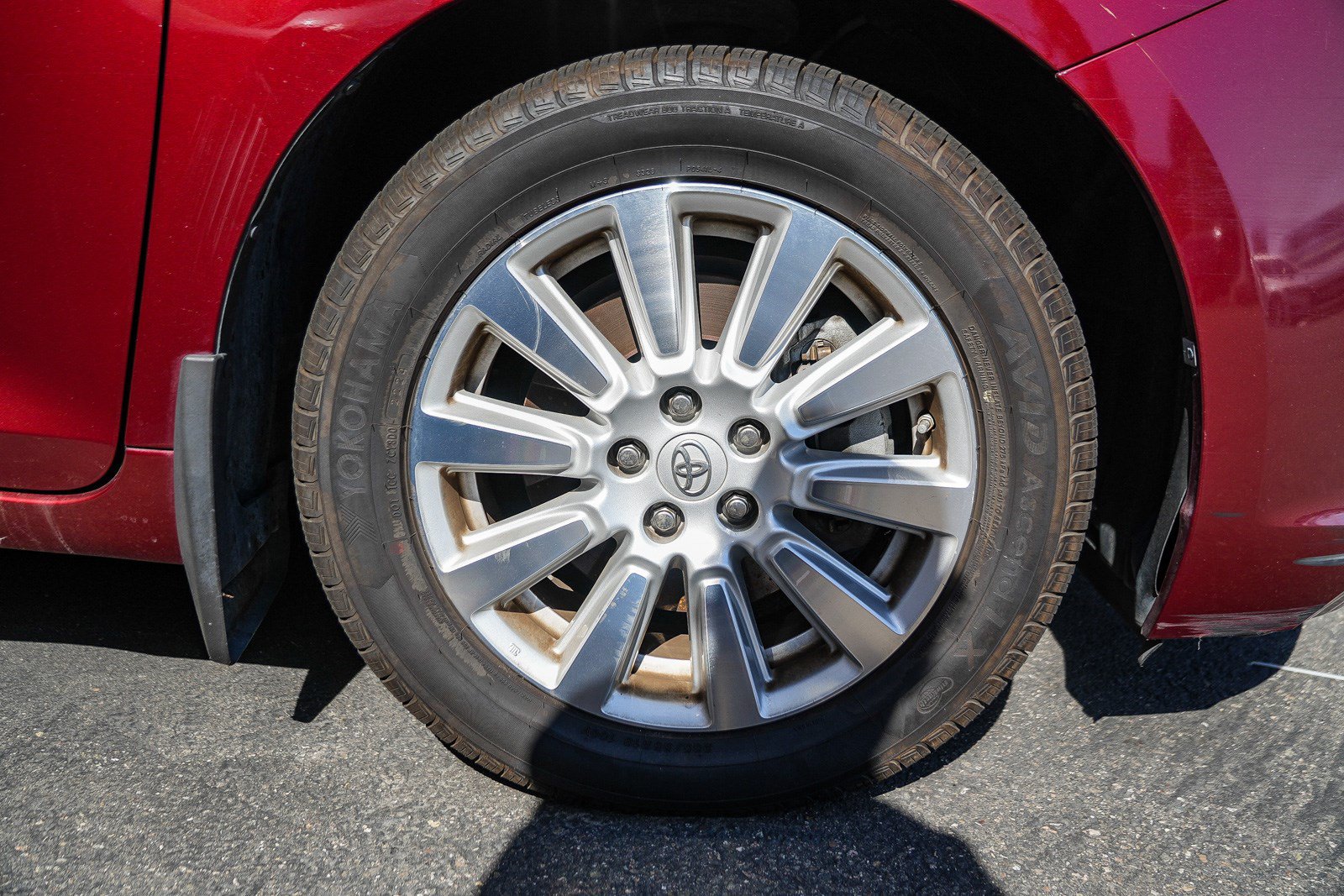 Certified 2022 Toyota Prius Prime Limited FWD image 15