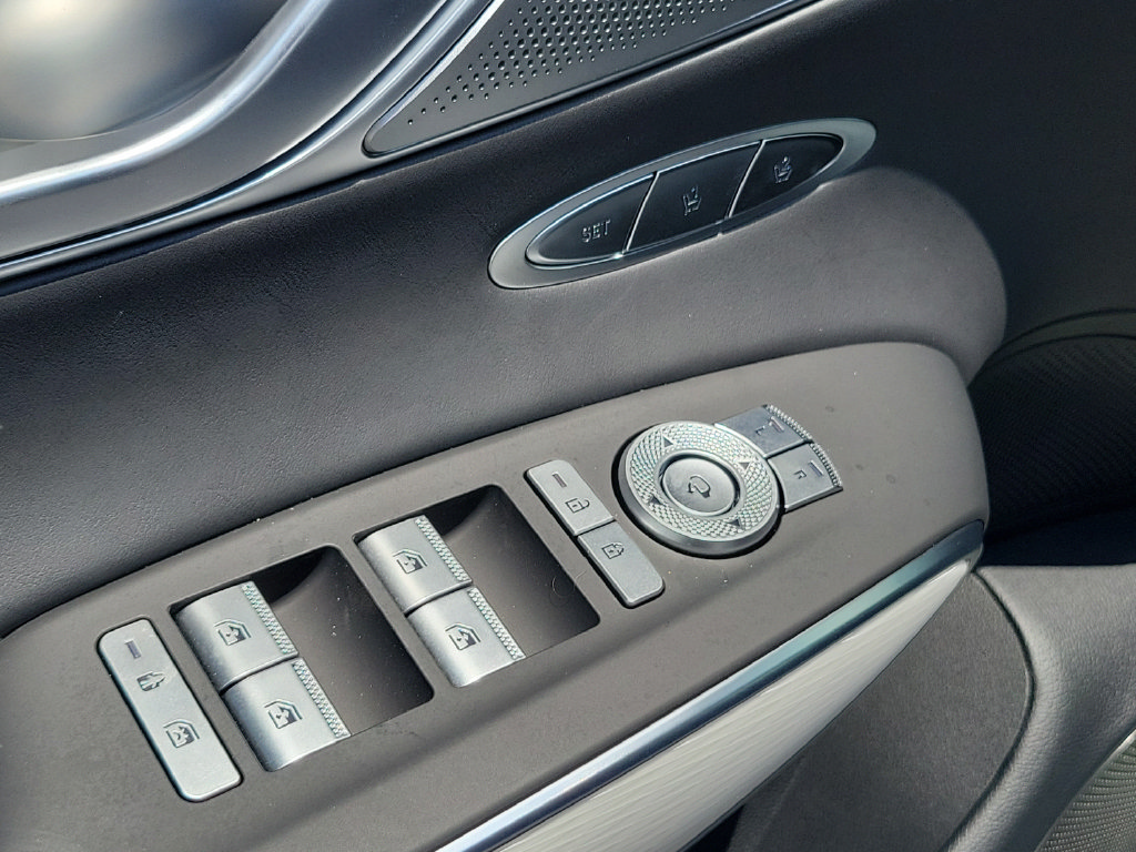New 2026 Genesis GV70 2.5T Advanced AWD/4WD image 19