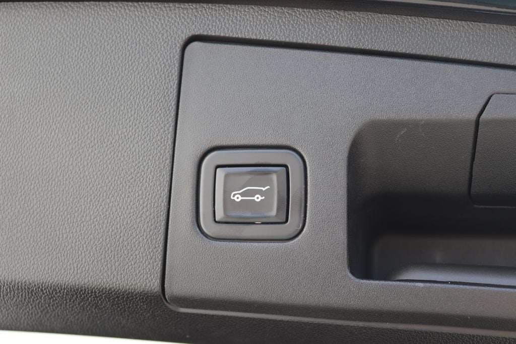 Used 2021 Cadillac XT4 Sport w/ Sun And Sound Package AWD/4WD image 34
