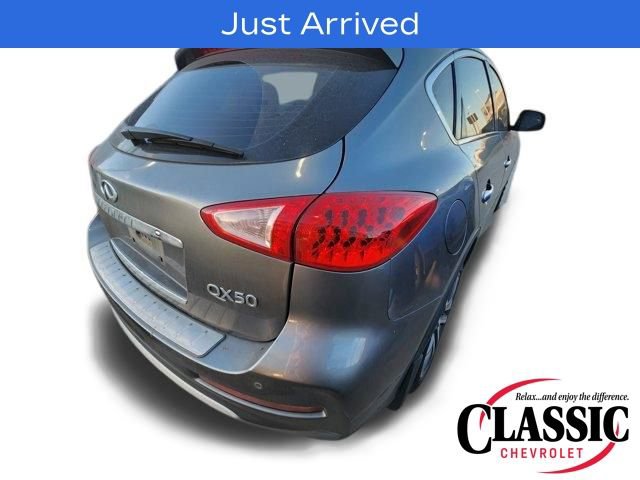Used 2017 INFINITI QX50 2WD w/ Deluxe Touring Package image 11