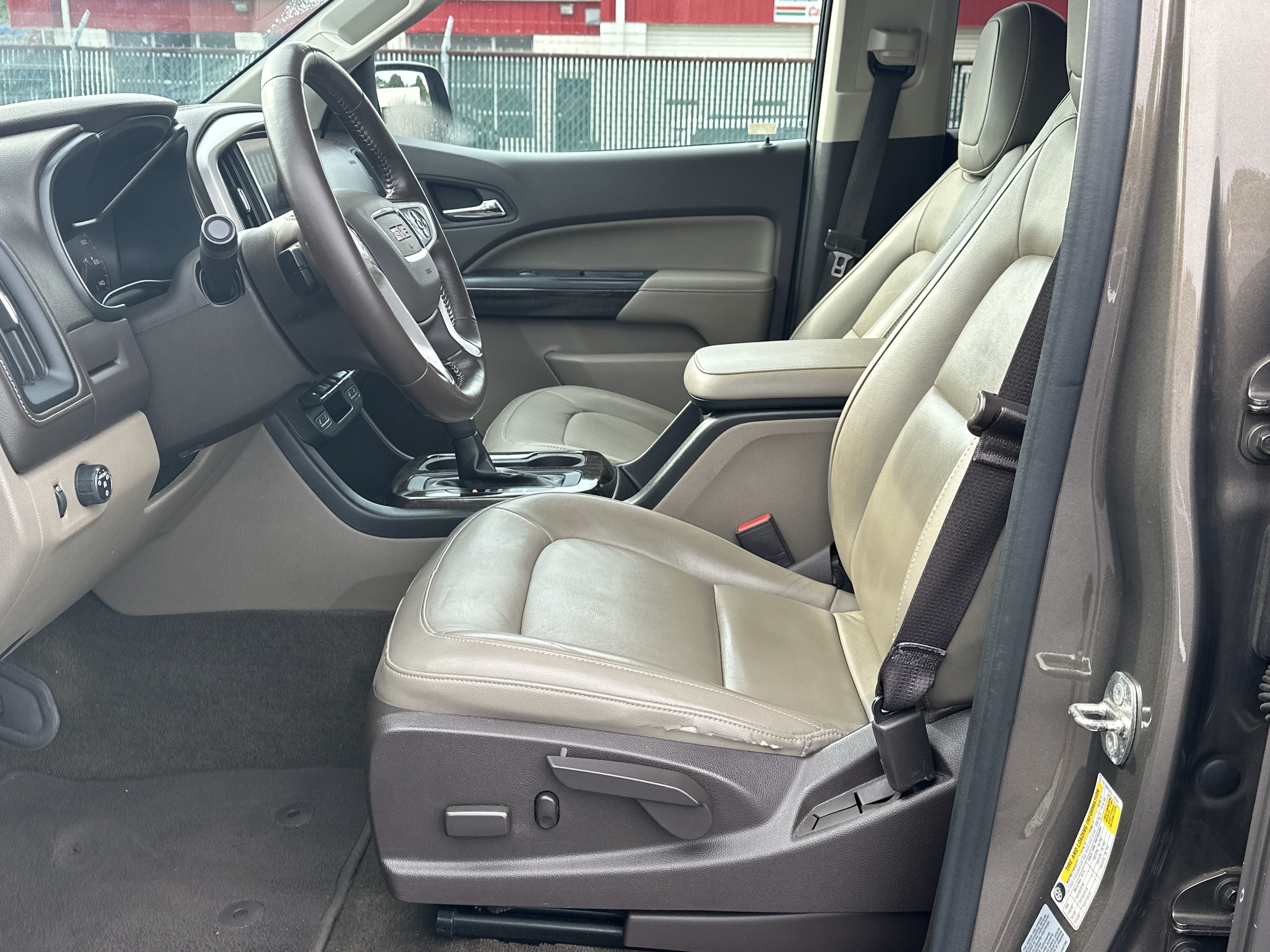 Used 2016 GMC Canyon SLT w/ Driver Alert Package RWD image 9